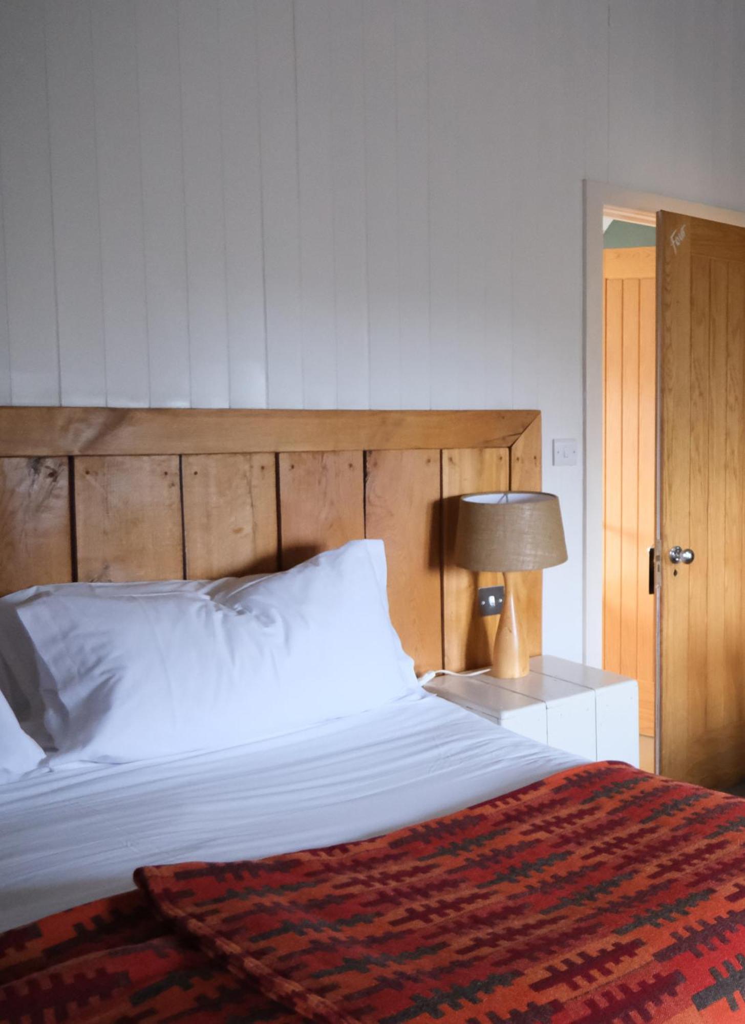 Llys Meddyg Hotel Newport  Luaran gambar