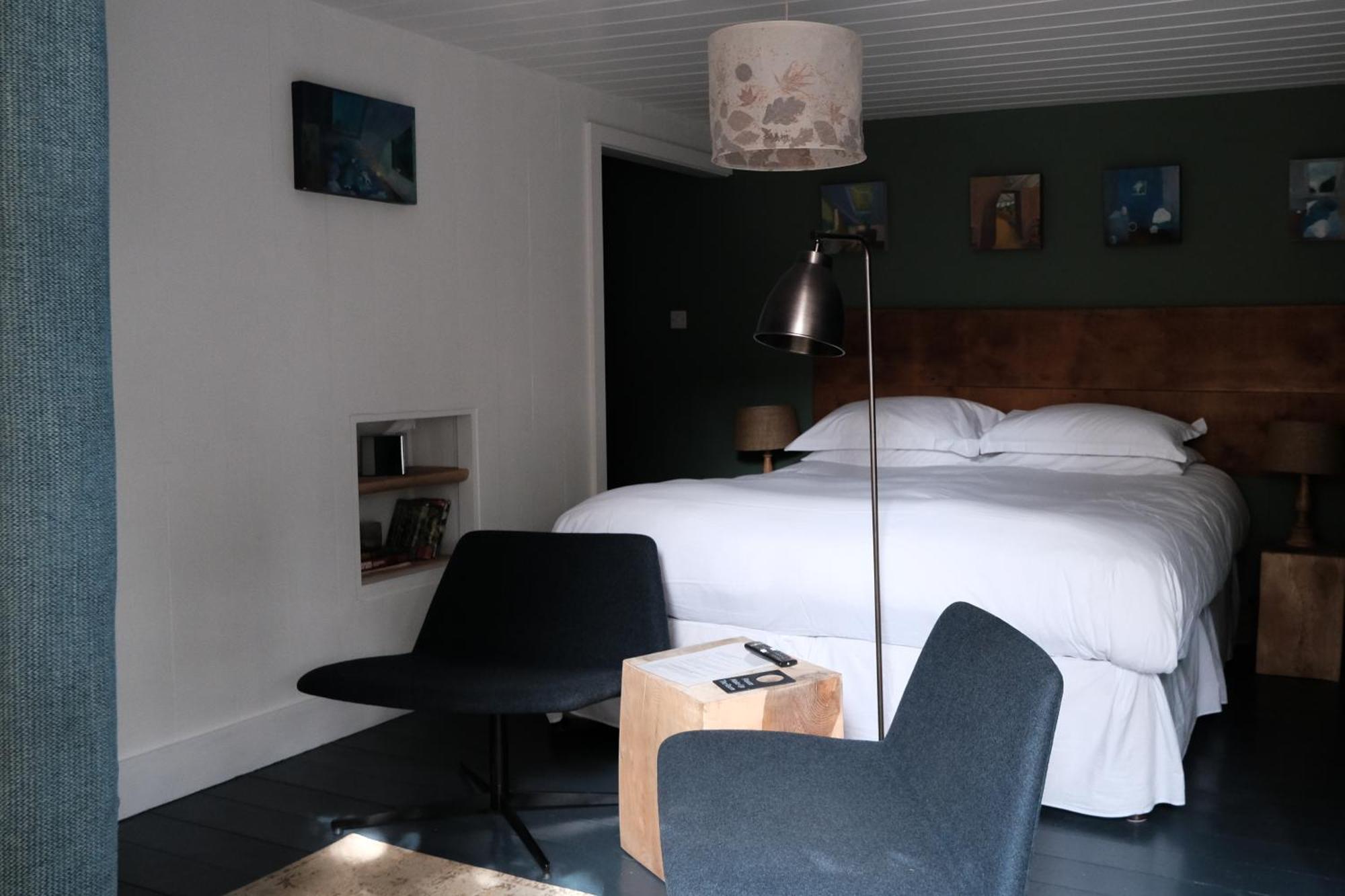 Llys Meddyg Hotel Newport  Luaran gambar