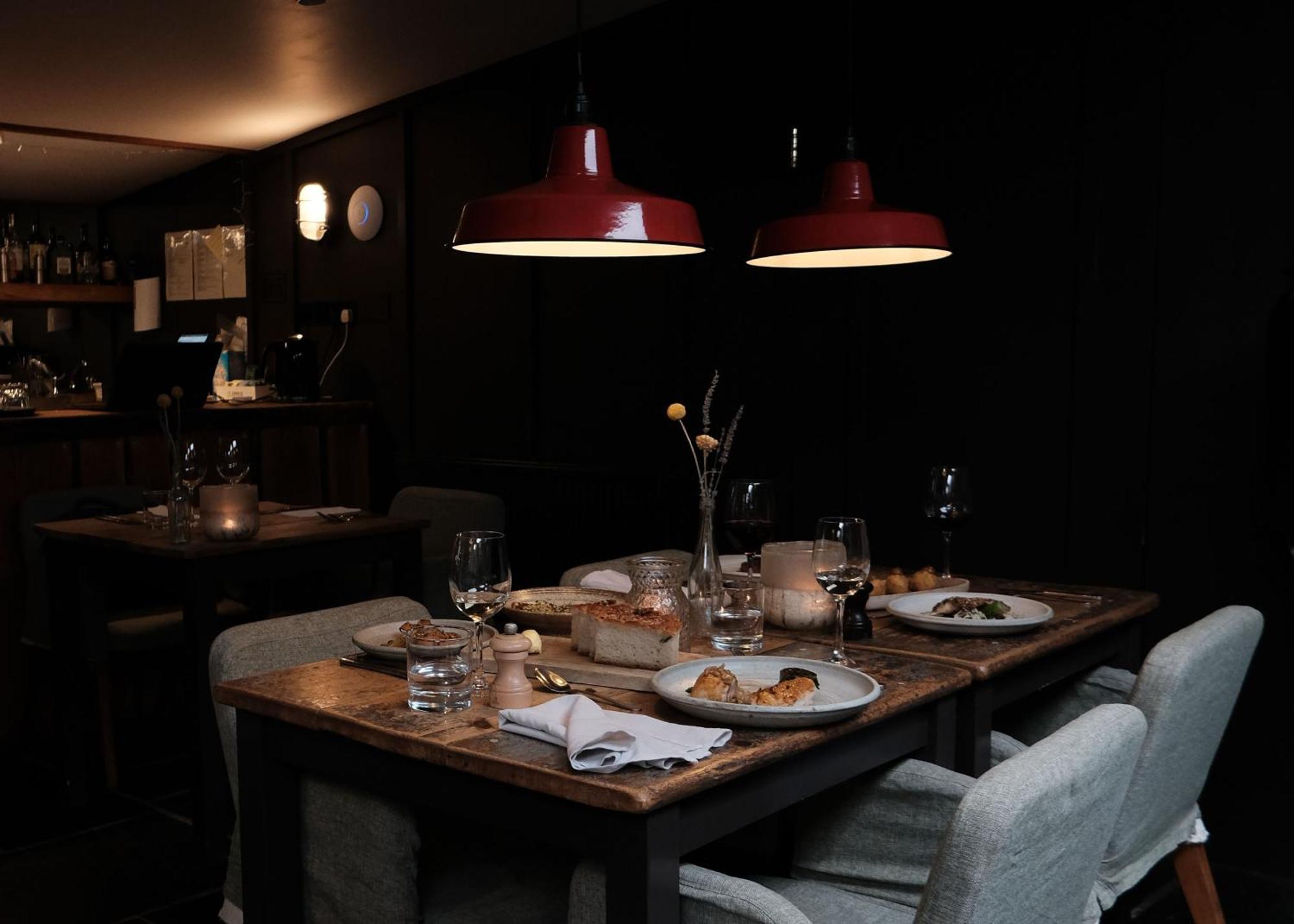 Llys Meddyg Hotel Newport  Luaran gambar